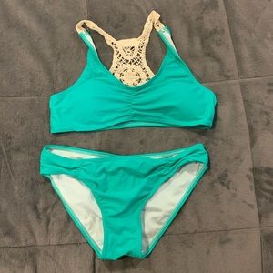 Bikini set and additional top